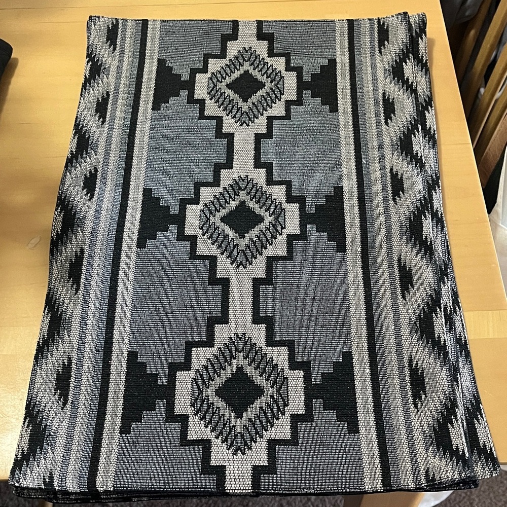 Set of 4 Southwestern Placemats and Pot Holder - Picture 2 of 3